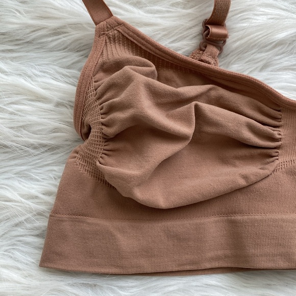 SKIMS | Seamless Sculpt Bralette - Picture 3 of 9